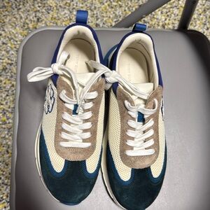 Brand NEW! Size 9.5 womans. Tory Burch